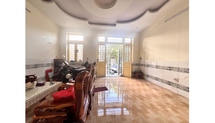 Bán Nhà 3 Tầng Hẻm Xe Tải 63m2_5.7x13 Chỉ 4.4 tỷ 3PN Bình Chiểu Thủ Đức Siêu Ngon